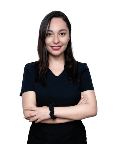 Dr. Fernanda Vázquez, expert orthodontist at Unique Dental Clinic, premium dentist in Cabo San Lucas.