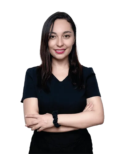 Dr. Fernanda Vázquez, expert orthodontist at Unique Dental Clinic, premium dentist in Cabo San Lucas.