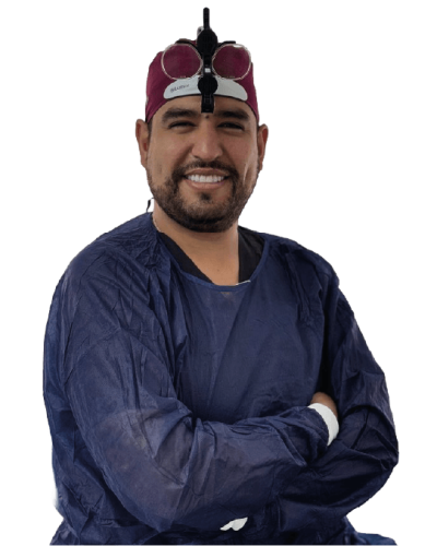 Dentist Dr. Daniel Montalván, expert implant specialist at Unique Dental Clinic, premium dentist in Cabo San Lucas.